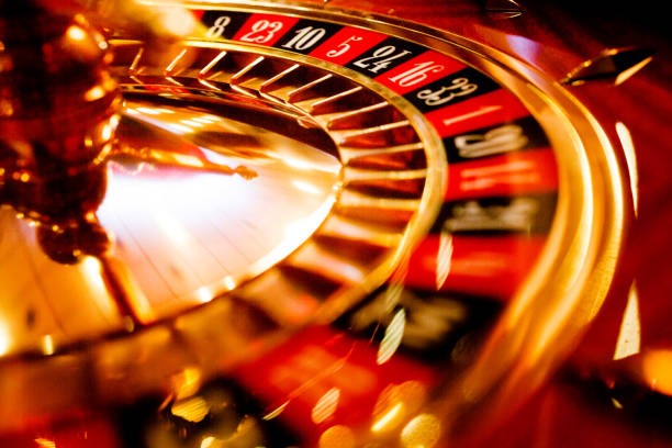 Live dealer table interface on suaka999 login with player activity feed